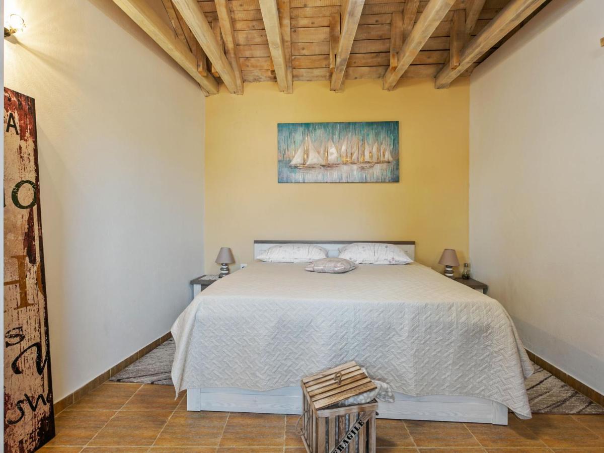 Chic Holiday Home In Marina With Private Swimming Pool Eksteriør billede